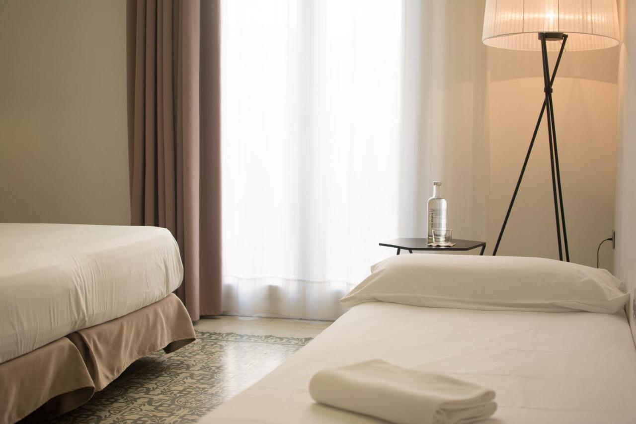 Forget Me Not Barcelona Hotell Exteriör bild
